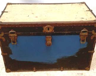 411 - Flat Top Trunk w/ Tray - 23" x 34" x 20"
