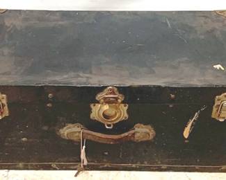 356 - Flat Top Trunk - 13" x 30" x 16"