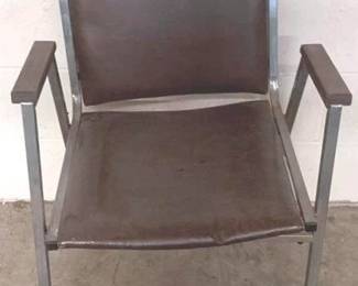 1105 - Chair - 32" x 20" x 21"