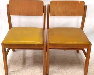 200 - 2 Chairs - 32" x 20" x 18"