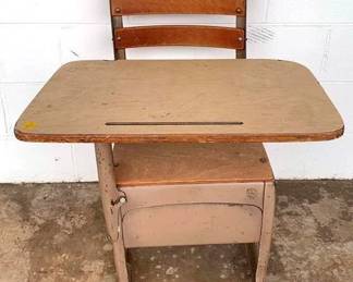 622 - School Desk - 30" x 27" x 22"