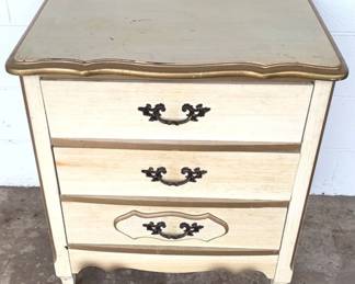 601 - 3 Drawer Stand - 31" x 26" x 18"