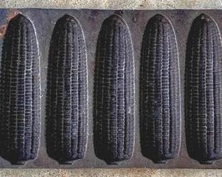 722 - Cast Iron Cornbread Pan - 5.5" x 12.5"