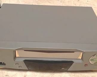 373 - Sanyo VCR Model VWM-680 (No Remote) You are buying a used as-is electric/electronic item. We do not guarantee all components are present, and if it is not expressly stated, it is untested.