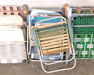 967 - 15 Assorted Beach Chairs