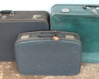 799 - 3 Vintage Suitcases