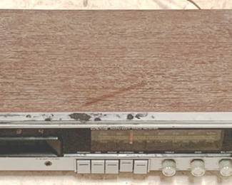 432 - Craig Model 3215 AM/FM Receiver You are buying a used as-is electric/electronic item. We do not guarantee all components are present, and if it is not expressly stated, it is untested.