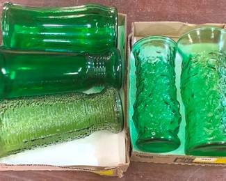 906 - 2 Trays Green Glass Vases