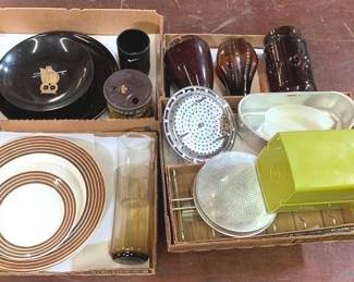 833 - 4 Tray Lots of Assorted Items