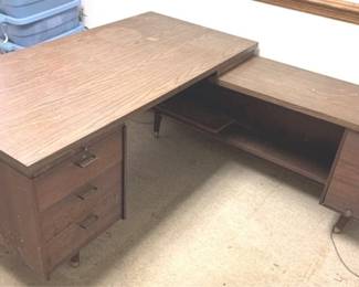 1211 - L Shaped Desk - 30" x 60" x 29"