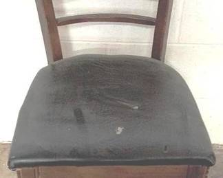 1049 - Chair - 36" x 24" x 30"