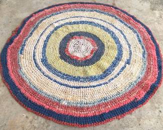 733 - Rug - 62" Round