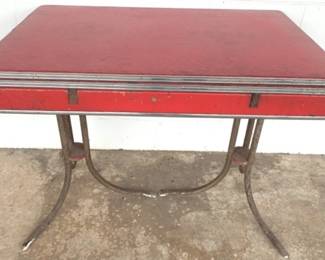 659 - Vintage Table - 31" x 46" x 21"