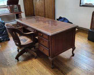VINTAGE PROFESSIONAL DESK