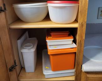 TUPPERWARE