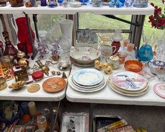 Blue Bohemian glass vase
Painted decorative plates, brass, milk glass