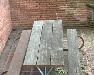 Picnic Table (Please see Blue Moon Team Member for Assistance)
