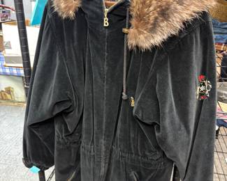 Someone’s cool ass grandmas coat