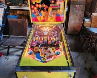 No button on right side of machine. no balls. All lights done come on.  