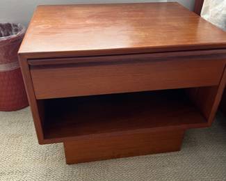 A pair of bedside tables in amazing condition!