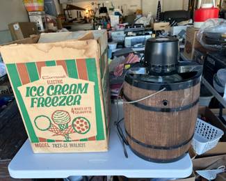 "Old - New" vintage ice cream maker with original box!