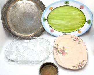 5 Platters: Silver Plate, Vintage Italian Hand Painted Pottery & More
Lot #: 173