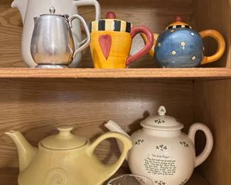 7 Teapots & Creamers
Lot #: 191