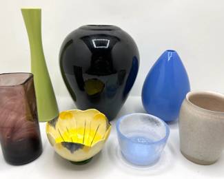 7 Glass & Ceramic Vases & Bowls
Lot #: 80