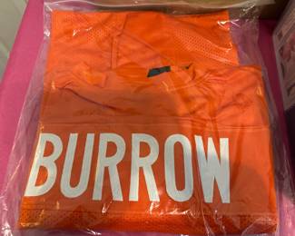 Burrow sign jersey