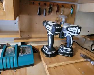 Makita drill set with charger