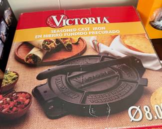 Victoria 8" Cast Iron Tortilla Press