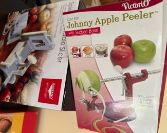Paderno Vegetable Slicer/Spiralizer, VictorO Cast Iron Johnny Apple Peeler