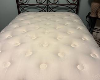 Scrolled Metal Headboard, Simmons Beautyrest World Class Clifton Plush Top Full Size Mattress