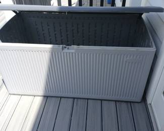 Storage chest