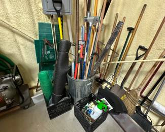 Outdoor lawn equipment