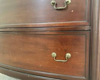 R85 - $125 - Genuine Mahogany. Does show a few signs of it's age. All drawers pull. See all photos. 36W x 20W x 50T
