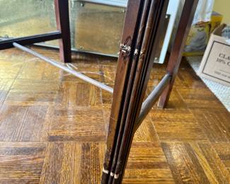 R40 - $50 - Vanity Chair. Has Been reupholstered and has signs of wear on the legs. See attached photos. 22W x 15D x 18 Floor to Seat / 27 Overall Height
