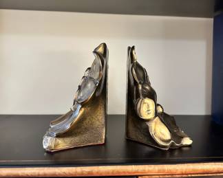 R132 - $45 - Magnolia Brass Book Ends 8"T