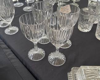 R10 - $25 - (4) Mikasa Park Wine Glasses