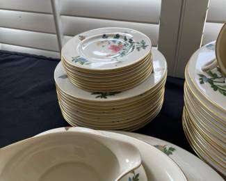 R5 - $195 - Castleton "Ma Lin" China set. In good condition. No cracks or chips! Includes: 14 Dinner Plates, 12 Salad Plates, 8 Bread Plates, 8 Tea cups, 10 saucers, Lg Platter, Veggie Bowl, Sauce Bowl