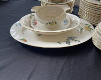 R5 - $195 - Castleton "Ma Lin" China set. In good condition. No cracks or chips! Includes: 14 Dinner Plates, 12 Salad Plates, 8 Bread Plates, 8 Tea cups, 10 saucers, Lg Platter, Veggie Bowl, Sauce Bowl