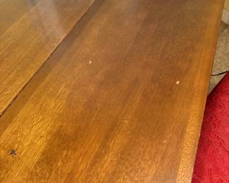R31 - $125 PAIR - Mahogany Side Tables. Some small Knicks across the top. See all photos. Measure 15W x 23D x 26T (not extended) 36W when extended