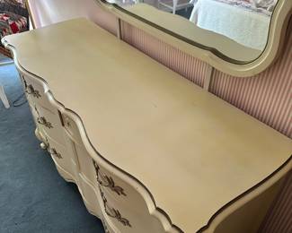 R76 - $350 - Dresser w/ Vanity - 55w x 19D x32T (measurements without mirror) 