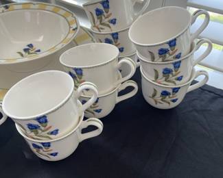 R3 - $295 - Homecraft by Noritake, "Summer Estate" Set. No chips or cracks. This includes: 10 Bowls, 10 Dinner Plates, 10 Salad Plates, 10 cups/saucers, Tea Pitcher, Sugar& Creamer, Salt & Pepper, Large Platter, Veggie Bowl, and Serving Bowl.