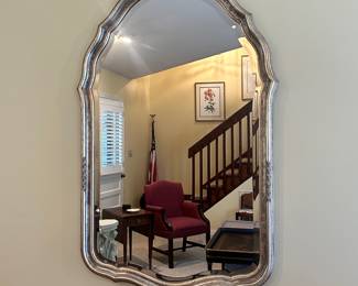 R15 - $200 - LaBarge Mirror. Made in Italy. Like new condition. No signs of wear. Measures 24W x 39T.