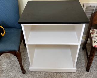 R46 - $30 - Shelf Unit on Wheels - Black Top/ White Shelves on Wheels! - Measure 24W x 20D x 31T