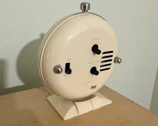 R83 - $20 - Westclox