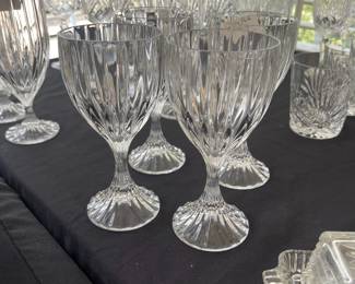 R10 - $35 - (4) Mikasa Park Lane Wine Glasses