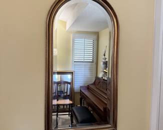 R58 -$70 - Mirror by Gardner. Measuring 15W x 34T