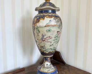 R54 - $150 - Vintage Ginger Jar Hand Painted Chinese Porcelain